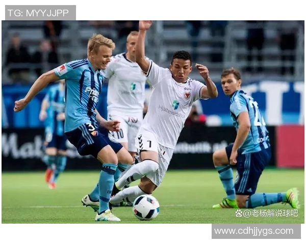 老杨谈足球：从战术分析到球员心理的全面解读与思考